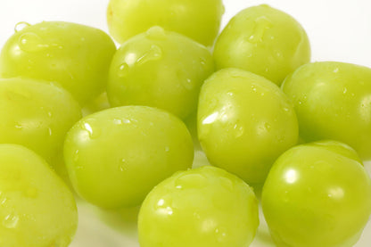 【数量限定】化学肥料・除草剤不使用 山形県産 シャインマスカット 2房入 約1kg以上　SHA-02